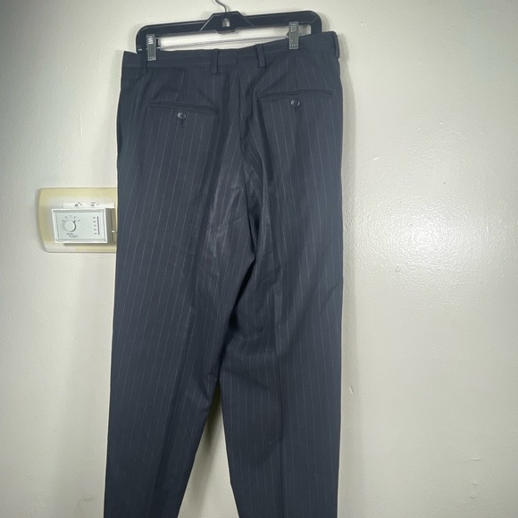 Hart Schaffner Marx Gray Sport Coat with Structured Shoulders  set size 40 R - Picture 11 of 11